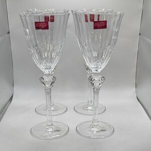 Set of 4: Cristal D'Arques-Durand Paris Damantis pattern wine goblets/glasses